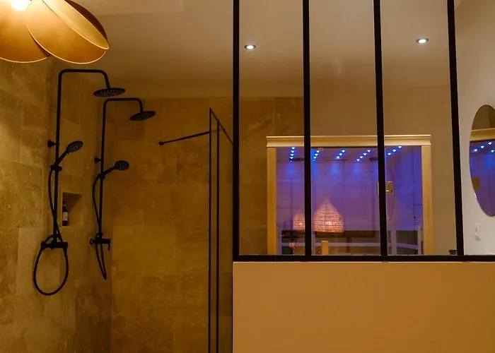 Ama, Suite Avec Baignoire Balneo Et Sauna Prive