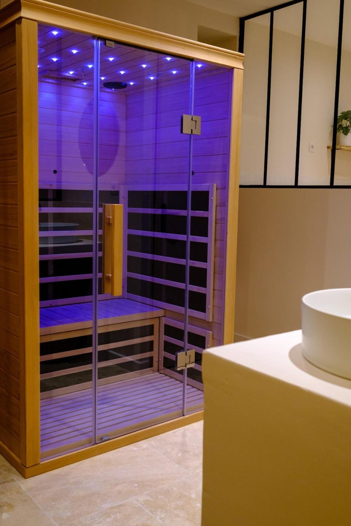 Ama, Avec Baignoire Balneo Et Sauna Prive